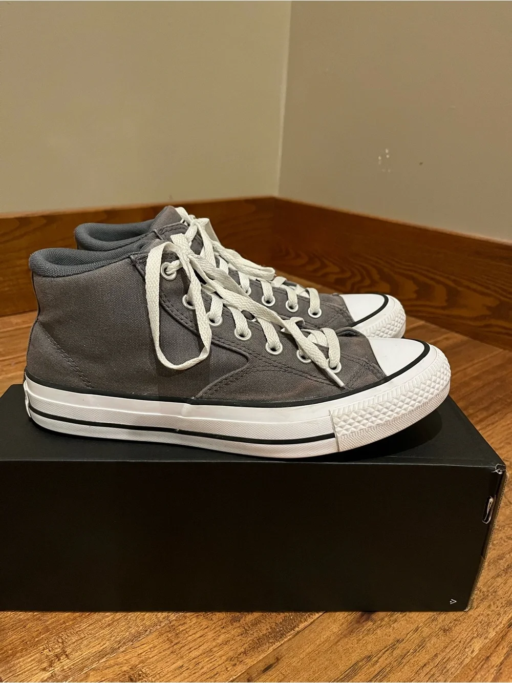 Converse classic mid